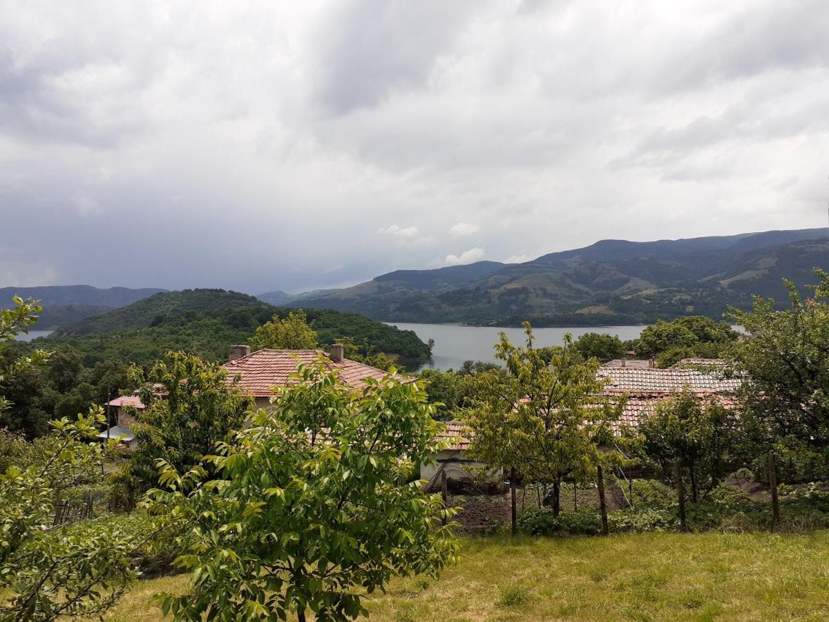 Mihaela Lake Retreat Yuvalar Exterior foto